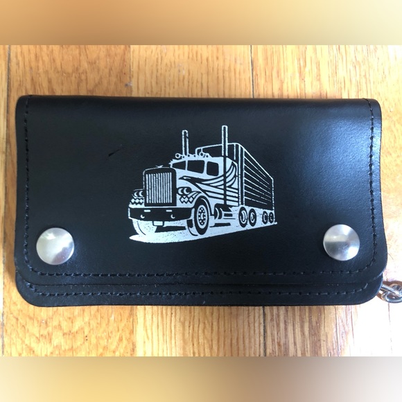 Dodson Leather Chain Wallet - Picture 5 of 9